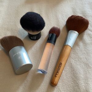 Variety makeup brushes